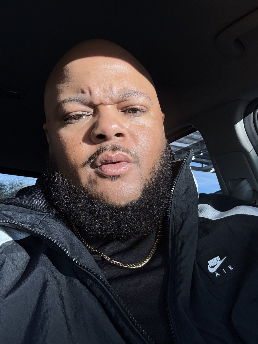 Papi Sands tweet media