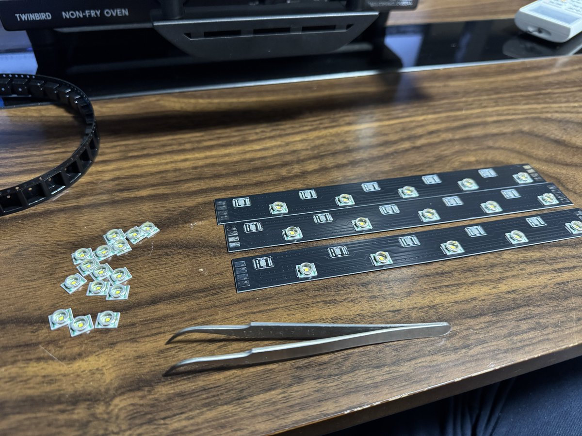 NASBY_Works's tweet photo. Works
Simple 2 × 5 series LED array https://t.co/ZwaIhiTfCP