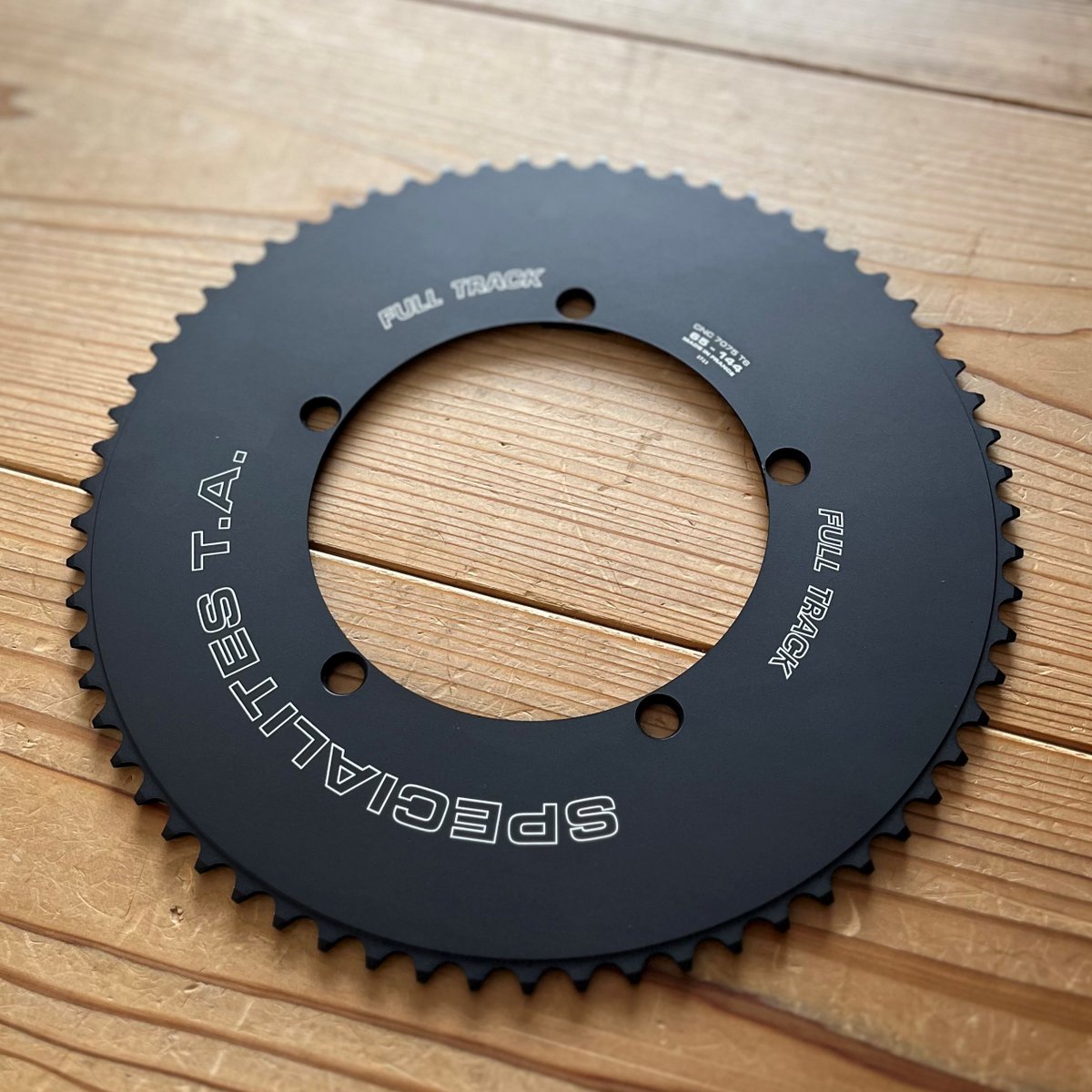 フランスの老舗、TAからトラック用チェーンリングが入荷！ 最大65Tまで