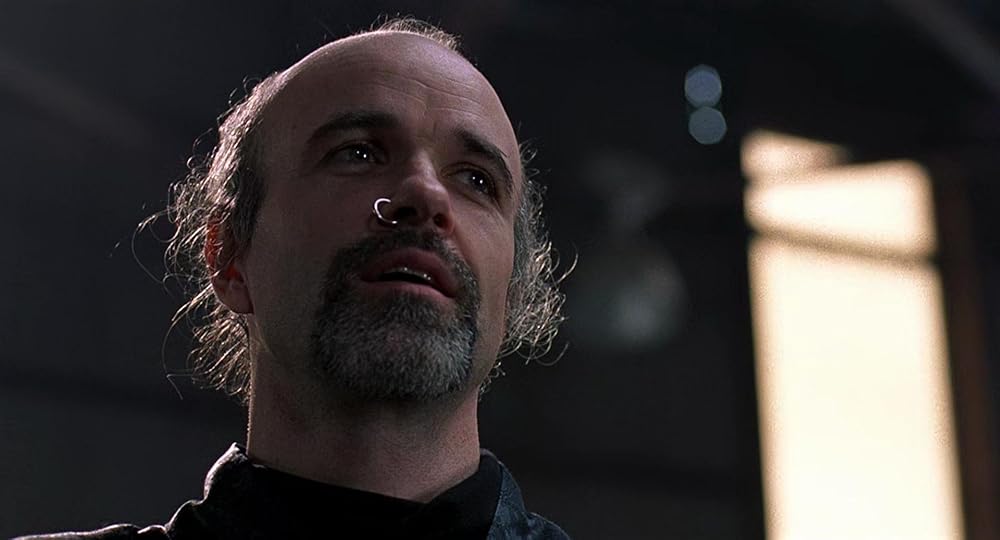 moviesinfocus's tweet photo. Tom Noonan dead at the age of 74. A great character actor who could deliver both menace &amp; emotional frailty - often at the same time. His turn as Francis Dollarhyde in Michael Mann's Manhunter is an exceptional performance that adds extra layers to an already great film. https://t.co/dEHfFZfAqc