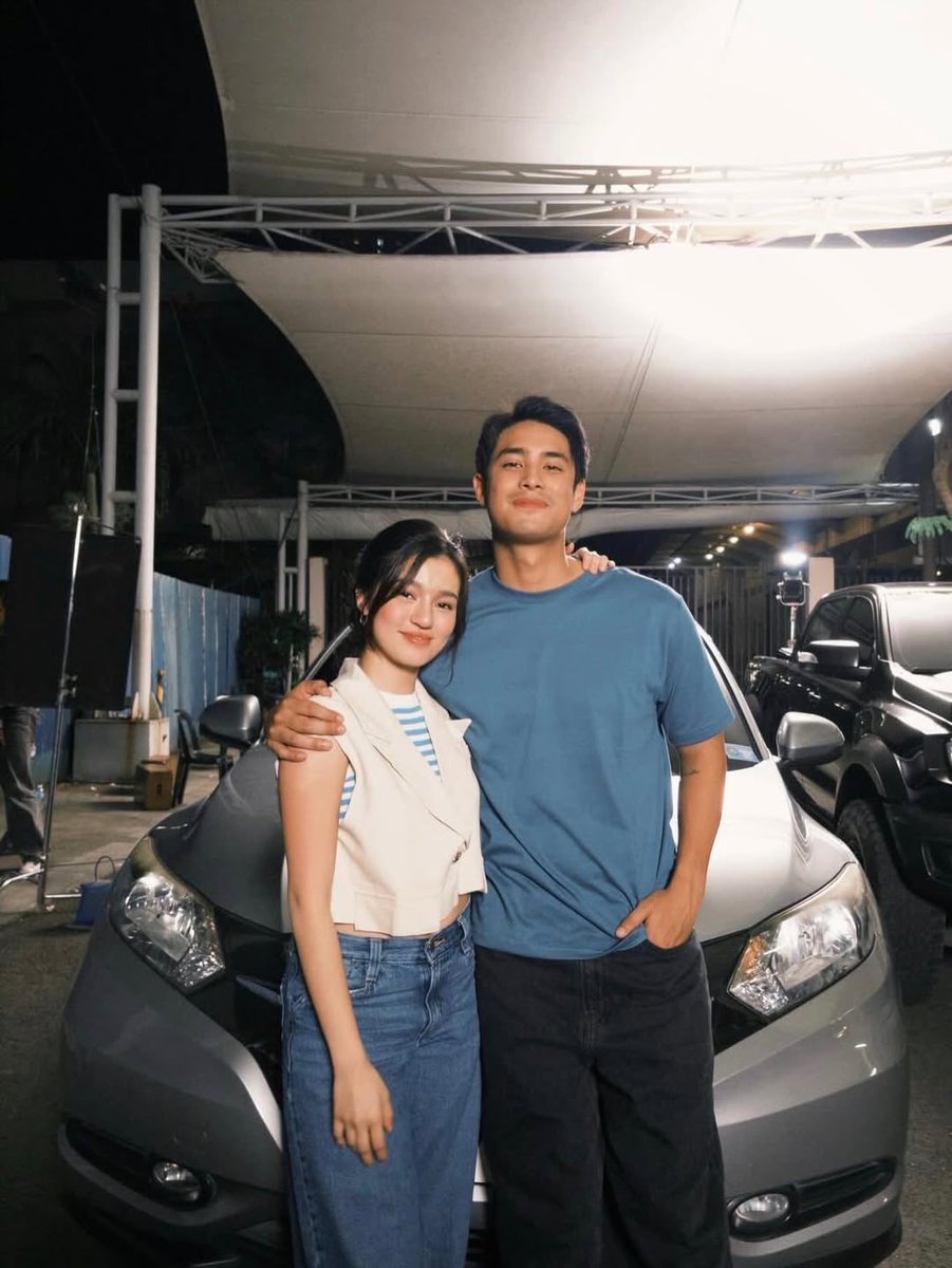 DONBELLE COMEBACK MOVIE 😍🎬

Nagpakilig ng fans ang aktres na si Belle Mariano matapos ibahagi ang ilang behind-the-scenes photos kasama si Donny Pangilinan para sa kanilang upcoming film na ‘Tayo Sa Wakas.’

Nakatakdang ipalabas sa mga sinehan ang naturang romantic-drama film