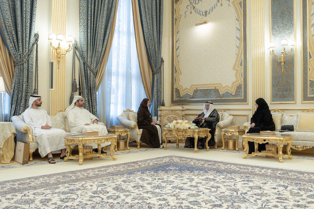 HHShkDrSultan's tweet photo. استقبال معالي سارة الأميري، وزيرة التربية والتعليم

Receiving Sarah Al Amiri, Minister of Education https://t.co/O5krpY2GE1