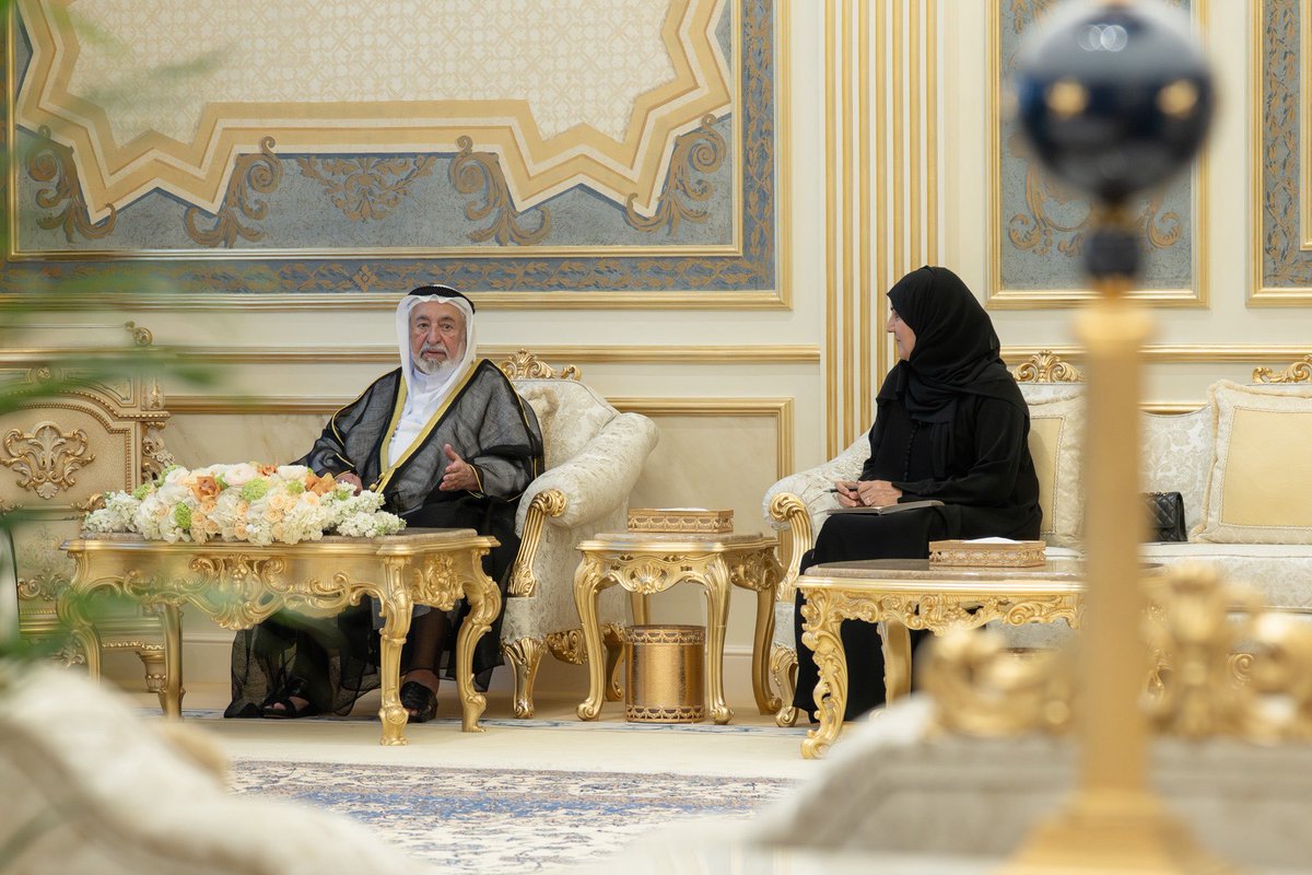 HHShkDrSultan's tweet photo. استقبال معالي سارة الأميري، وزيرة التربية والتعليم

Receiving Sarah Al Amiri, Minister of Education https://t.co/O5krpY2GE1