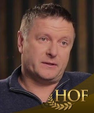 🎂 Yevgeny Kafelnikov, born in 1974, won 2 Grand Slam titles (1 Australian Open, 1 Roland Garros) and reached 3 Grand Slam finals during his career spanning 1993-2003.  

db4tennis.com/players/male/y…
 #Tennis #GrandSlam #HappyBirthday