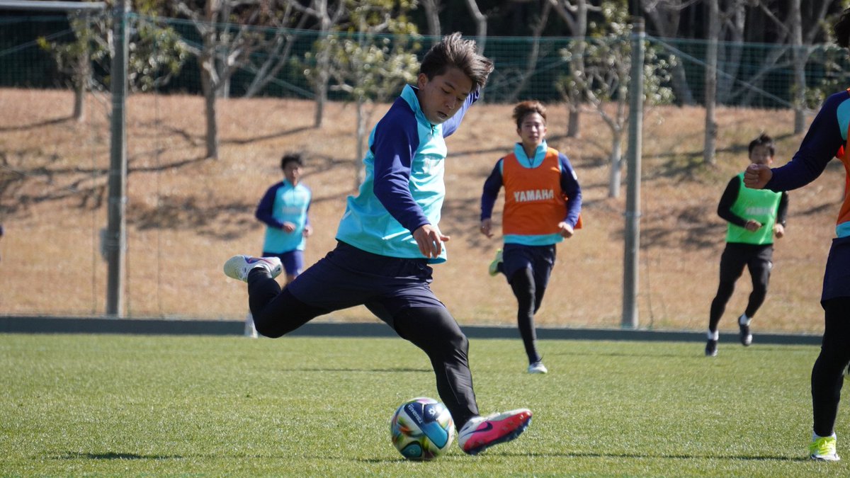 EG_chubu's tweet image. #川合徳孟 選手に自身のシュートから生まれた岐阜戦の得点シーンについて聞きました。一見、#上原力也 選手からのパスが少しズレたように見えましたが、「力也くんのボールは良くて、自分（の反応）が遅かった」と。改めて取材することの大切さを思い知る1日でした
(エルゴラ磐田担当：森亮太)#jubilo