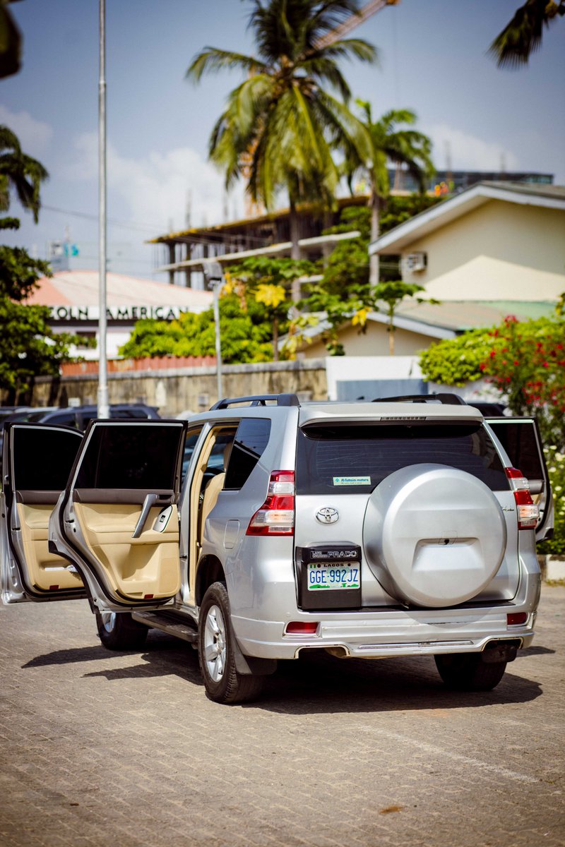 olhmobility_'s tweet photo. Short, Strong &amp; Reel-Ready

Power. Space. Authority.

2018 Toyota Land Cruiser Prado
Chauffeur Driven.
Available Now.

Secure your booking today.
#LuxurySUV #ExecutiveRide #OLULuxury #PremiumTransport https://t.co/b2uVzreEXU