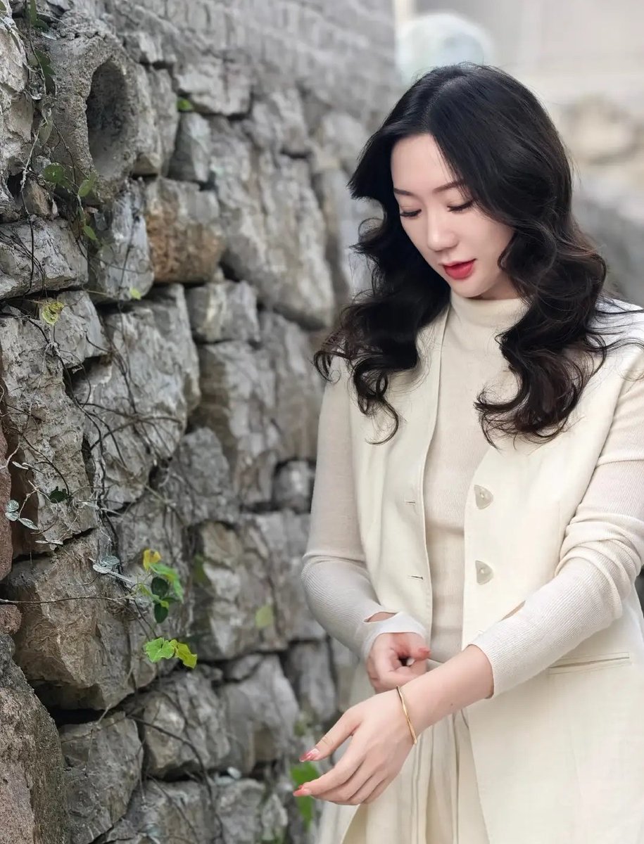 gzmilf's tweet photo. 顺德大良，山东閪，美容院老板娘，份人唔错，唔高冷，要求干净企理、有礼貌、高素质、生得似翻个人，傻蠢穷矮丑肥全部行埋一边等待被社会淘汰 https://t.co/qDeEAlwaqv