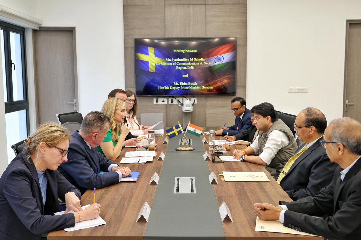 It was a pleasure meeting H.E. Ms. Ebba Busch, Deputy Prime Minister of Sweden today.

As innovation-driven and sustainability-focused partners, India and Sweden are poised to build a strong, future-ready digital and telecom partnership. 🇮🇳🤝🇸🇪