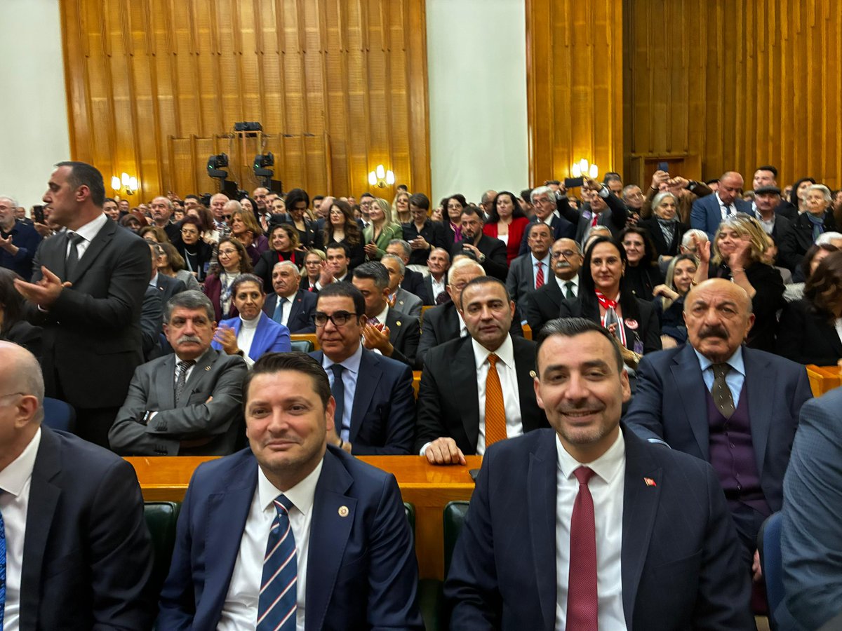 Manavgat’ımızın selamını ve hemşehrilerimizin sevgi dolu mesajlarını Ankara’ya taşıdık. 

Cumhuriyet Halk Partisi Genel Başkanımız Sayın Özgür Özel’i, Gazi Meclisimizdeki makamında ziyaret ettik.