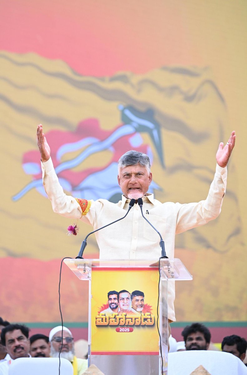 Bezawada_Alludu's tweet photo. ఆడపిల్లల మీద అఘాయిత్యం చేస్తే అదే చివరి రోజు 

బాస్ ఒకసారి చెపితే వందసార్లు చెప్పినట్లే...🔥 https://t.co/f80tnB1BpM