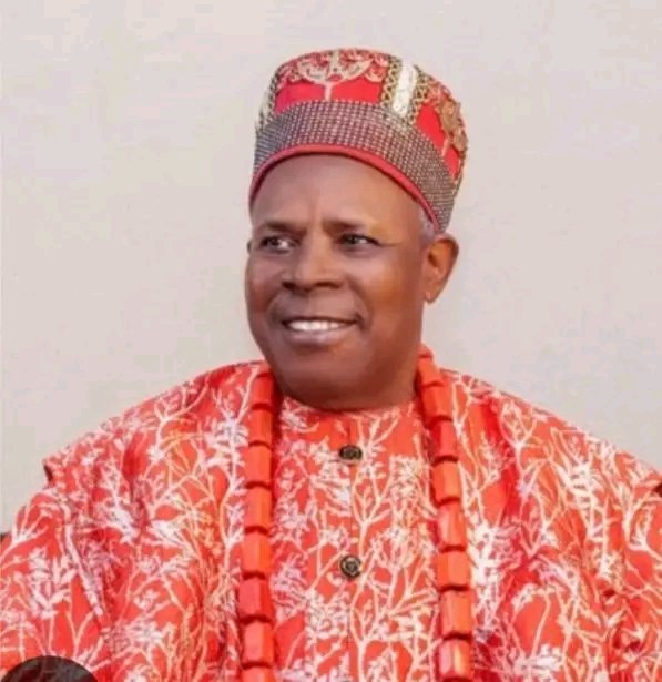 I read the profile of this KING &amp; I nodded, he's everything a King should be, wise, courageous &amp; speaks bitter truth to power, Long Live the King👑 

HRM Igwe Ambassador Dr. Lawrence Okolio Chikezie Agubuzu, OON, CFR
Eze Ogbunechendo of Ezema Olo Kingdom
His Royal Majesty Igwe