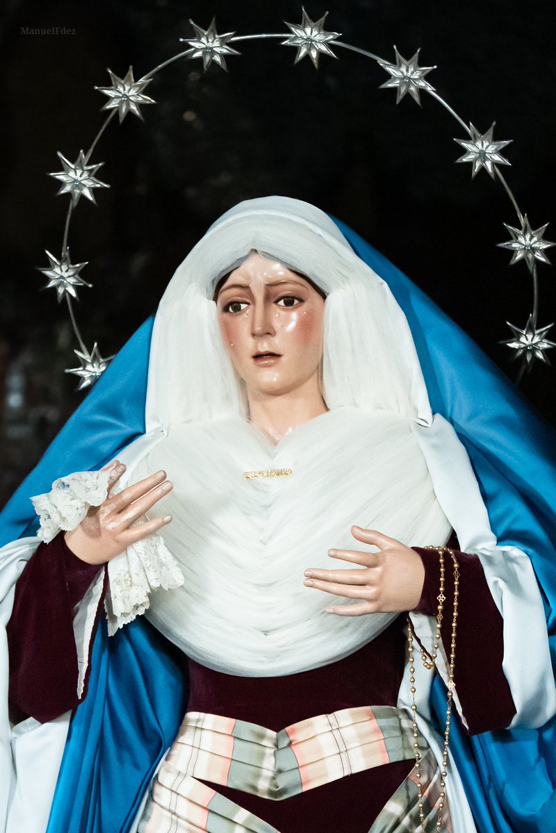 Sevilla se viste de hebrea.

<a href="/Hdad_Macarena/">Hermandad de la Macarena</a>