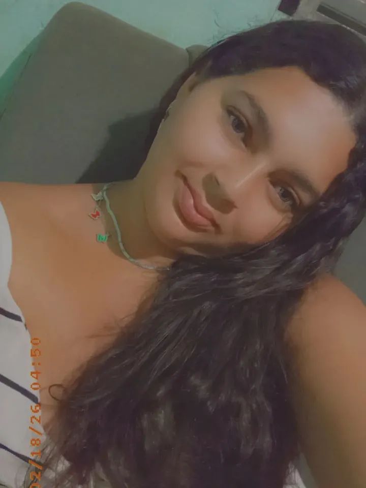 FernandaStylles's tweet photo. “Todo mundo é um gênio. Mas, se você julgar um peixe por sua capacidade de subir em uma árvore, ela vai passar toda a sua vida acreditando que ele é estúpido.” Albert Einstein ✨ 
Você é único e possui habilidades únicas!! O mundo precisa da habilidade que você tem, não se menosp https://t.co/QnkyDHgqDr