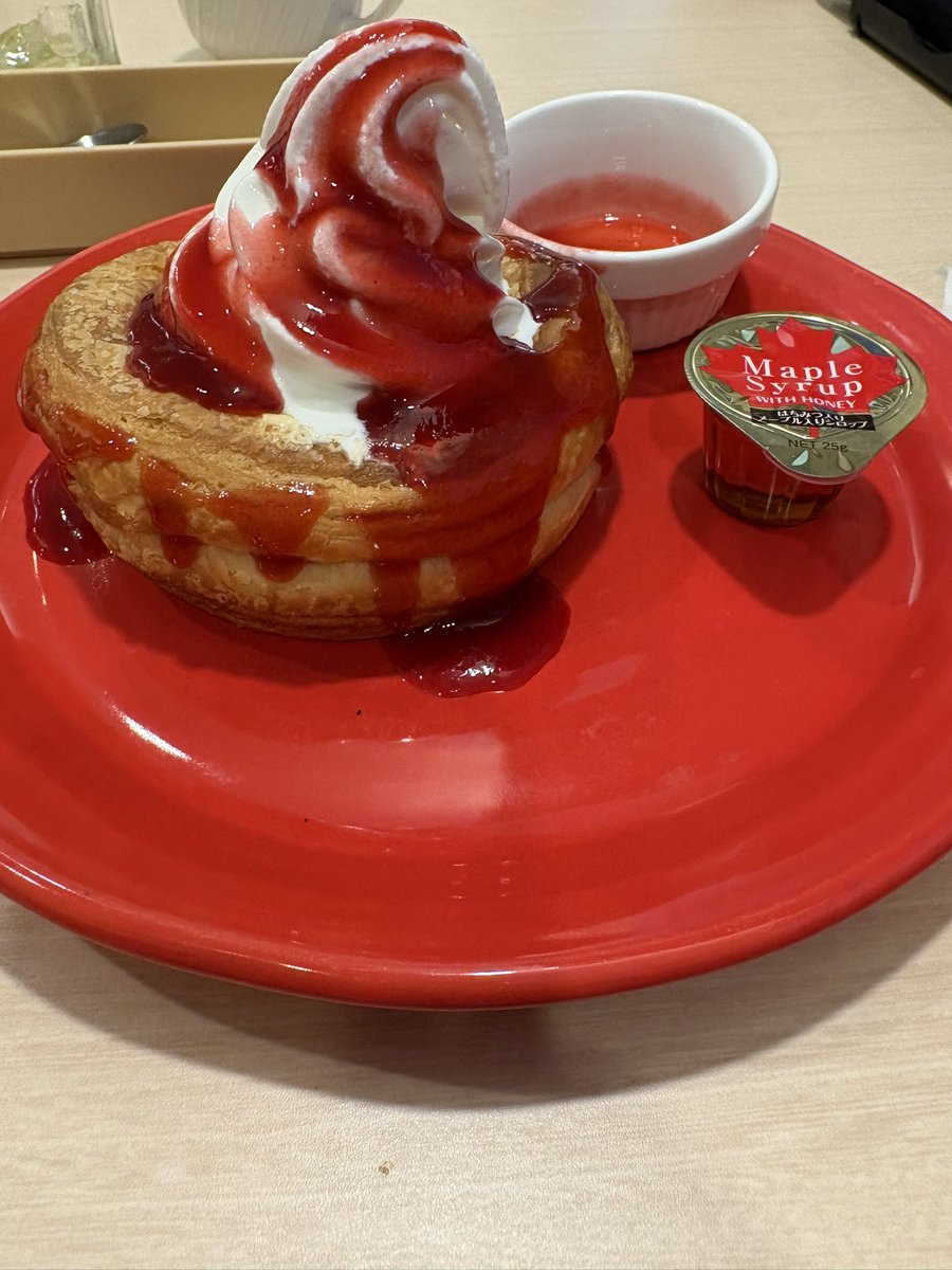 rumi415's tweet photo. ジョナサンさま、お誕生日祝ってくれてありがとう*\(^o^)/* https://t.co/aIuFDbBjH0