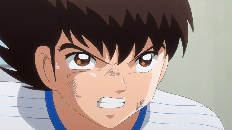 sinceramente entiendo que no se emitiera en su dia captain tsubasa 2018 en castellano, tanto tiempo esperando este momento y resulta que los niños tienen voces de adultos cotizantes y pronuncian nombres tipo "chiubasa". literal un oliver y benji de jonu media 2.0