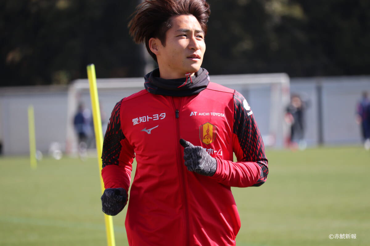 和泉竜司選手　市立船橋高校ピステ上下