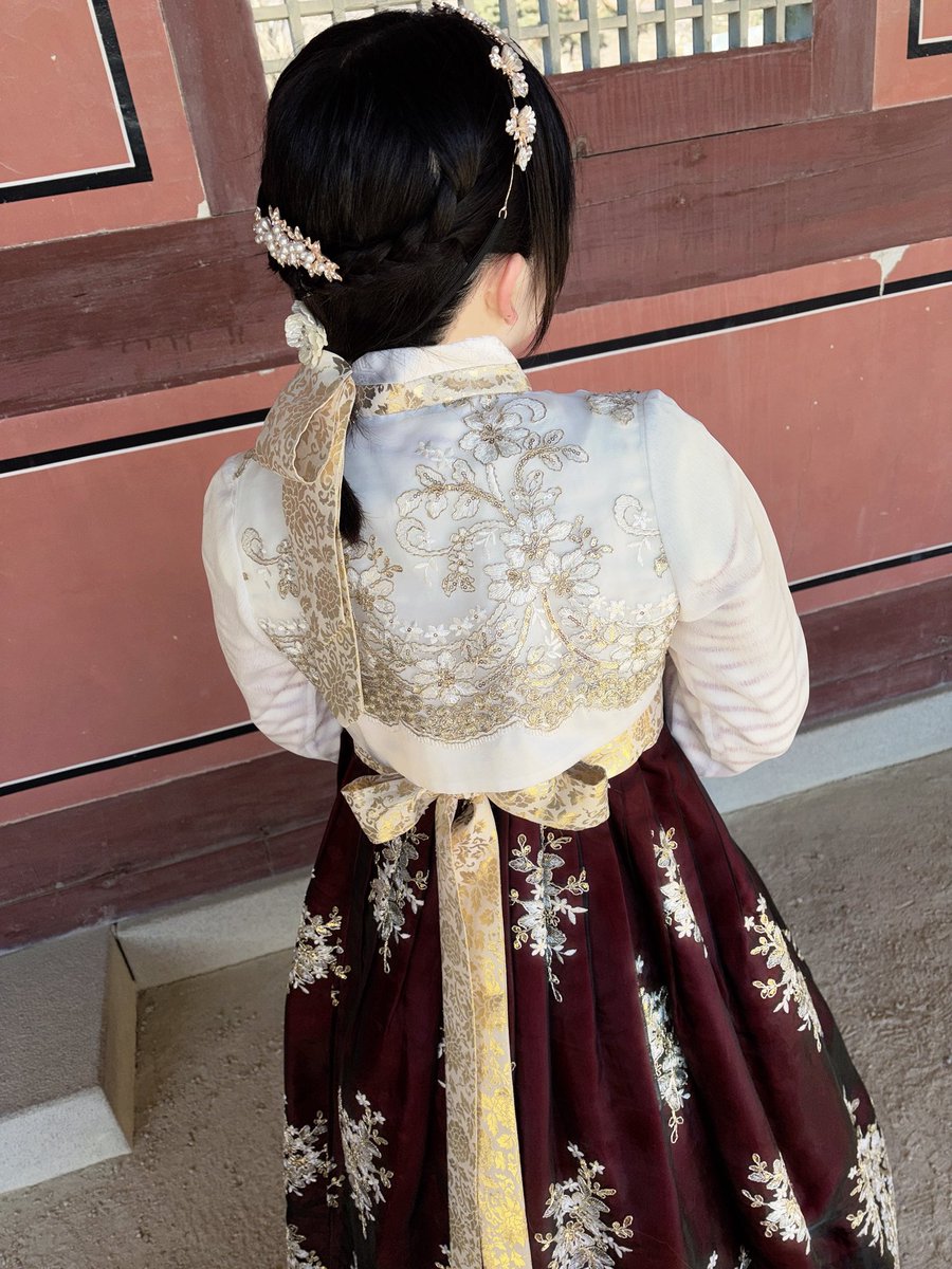 宿題チェキ】 韓国ラストバージョン！！！ もう一生着ないかもしれない