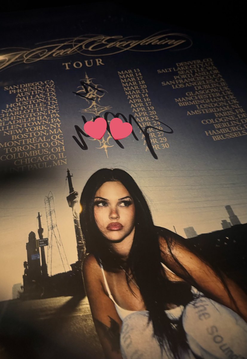𝑅𝑜𝓈𝒶 𝒽𝒶𝓈 𝒶𝓃𝑔𝑒𝓁 𝓌𝒾𝓃𝑔𝓈 𝜗𝜚 tweet media