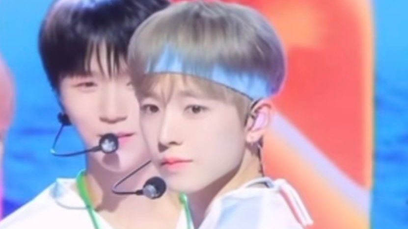 butterflyutsie's tweet image. chopped off his bangs. ate his insoles. and his natural aegyo hasn’t been more refreshing.