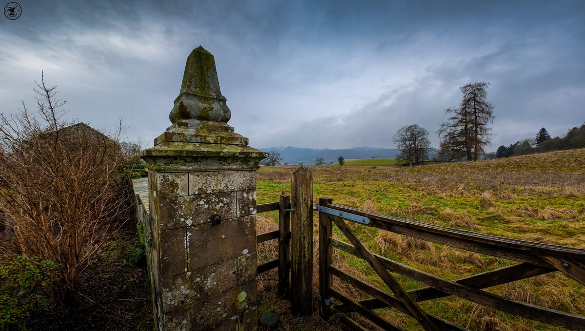 CumbriaSkyscape's tweet image. Fields and Clouds 

Old gate post on edge of historic estate 

Camera: DJI Action 6

#fields #clouds #gatepost #history #photography #DJIOsmoAction6 #dji