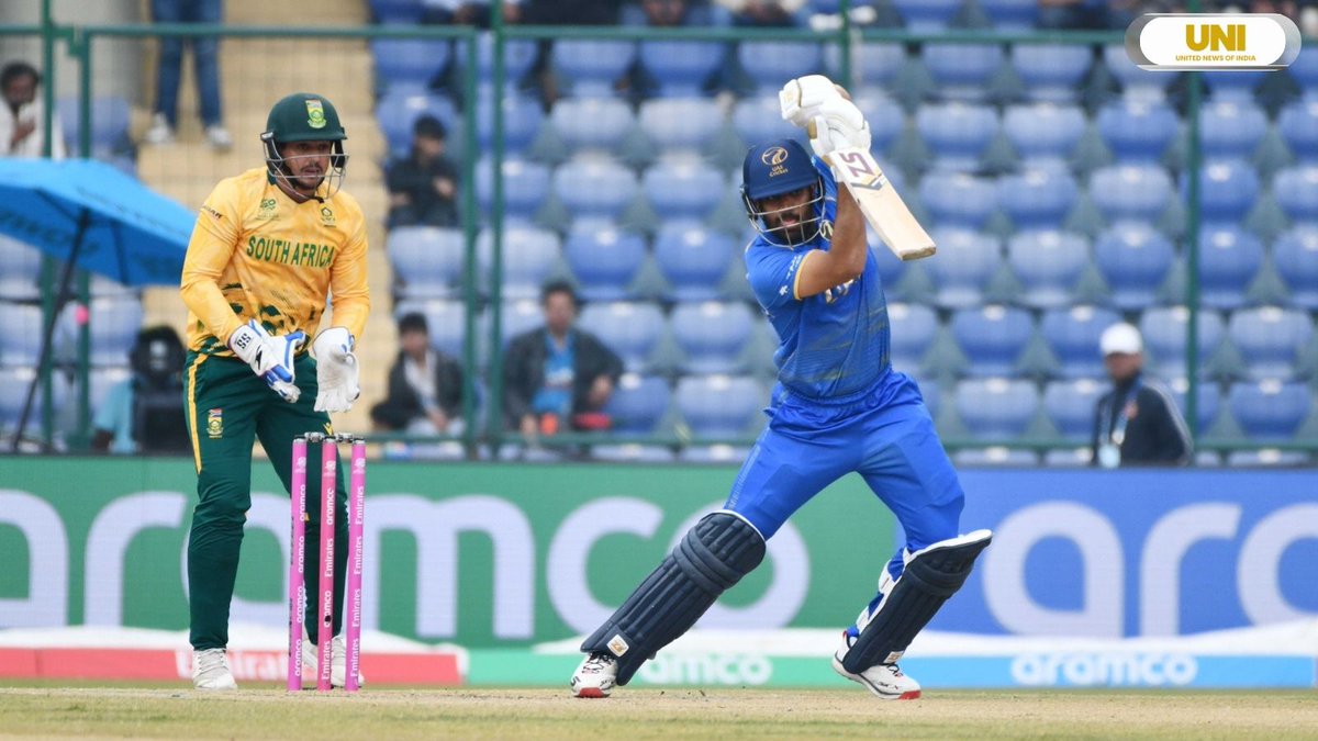 univartaindia1's tweet image. In Photos | T20 WC |  दिल्ली के अरुण जेटली स्टेडियम में मजबूत साउथ अफ्रीकी बॉलिंग यूनिट के सामने शॉट लगाते UAE के बल्लेबाज। 

📸: Prem Singh / UNI

#UnitedArabEmirates | #SouthAfrica | #UAE | #UAEVsSouthAfrica | #T20WorldCup2026 | #T20WorldCup | #T20WC2026 | #T20WC | #Delhi |