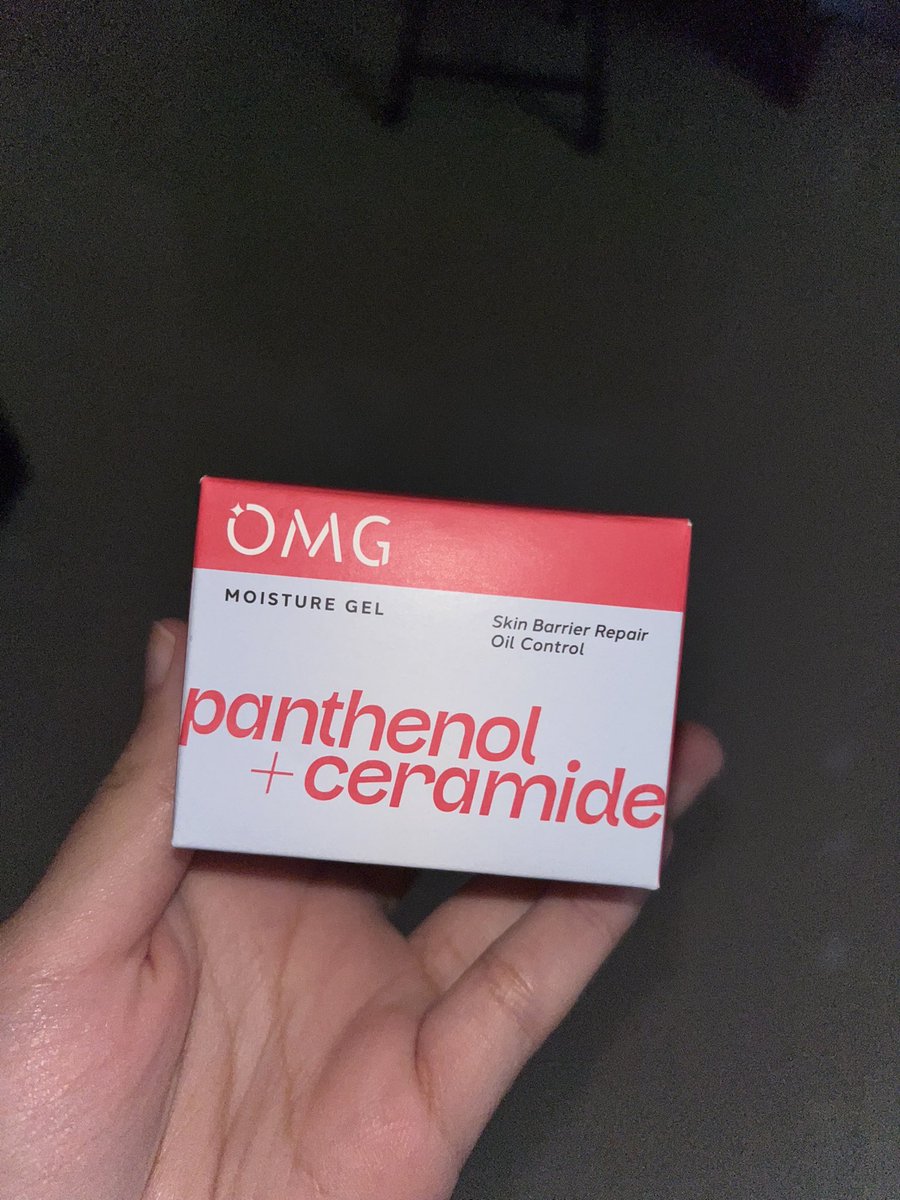 0611mind's tweet photo. PL moisturizer OMG panthenol baru buka segel kardusnya belum dipakai sama sekali, belu offline di najmia 30k bisa anter kos https://t.co/joayaM0Jvm