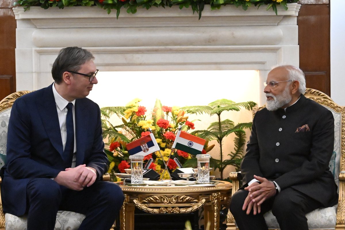 Александар Вучић tweet media