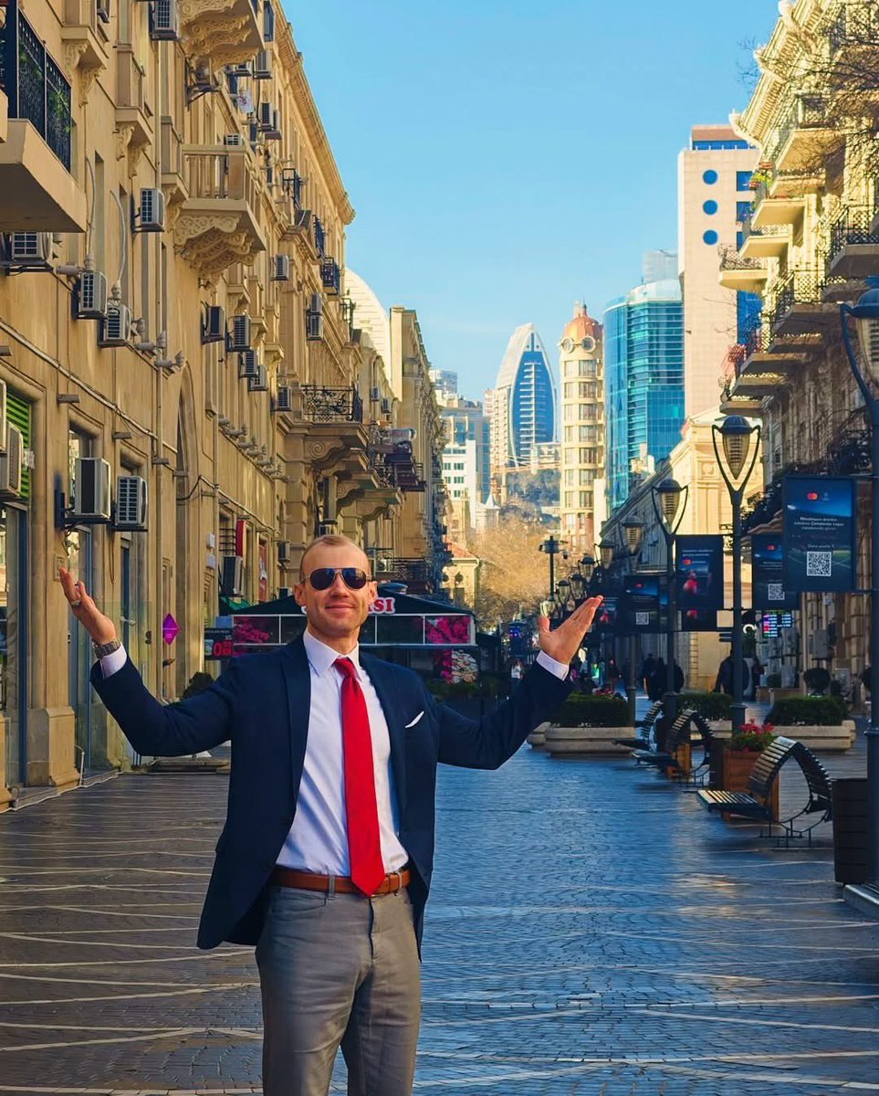 Valoramous tweet media