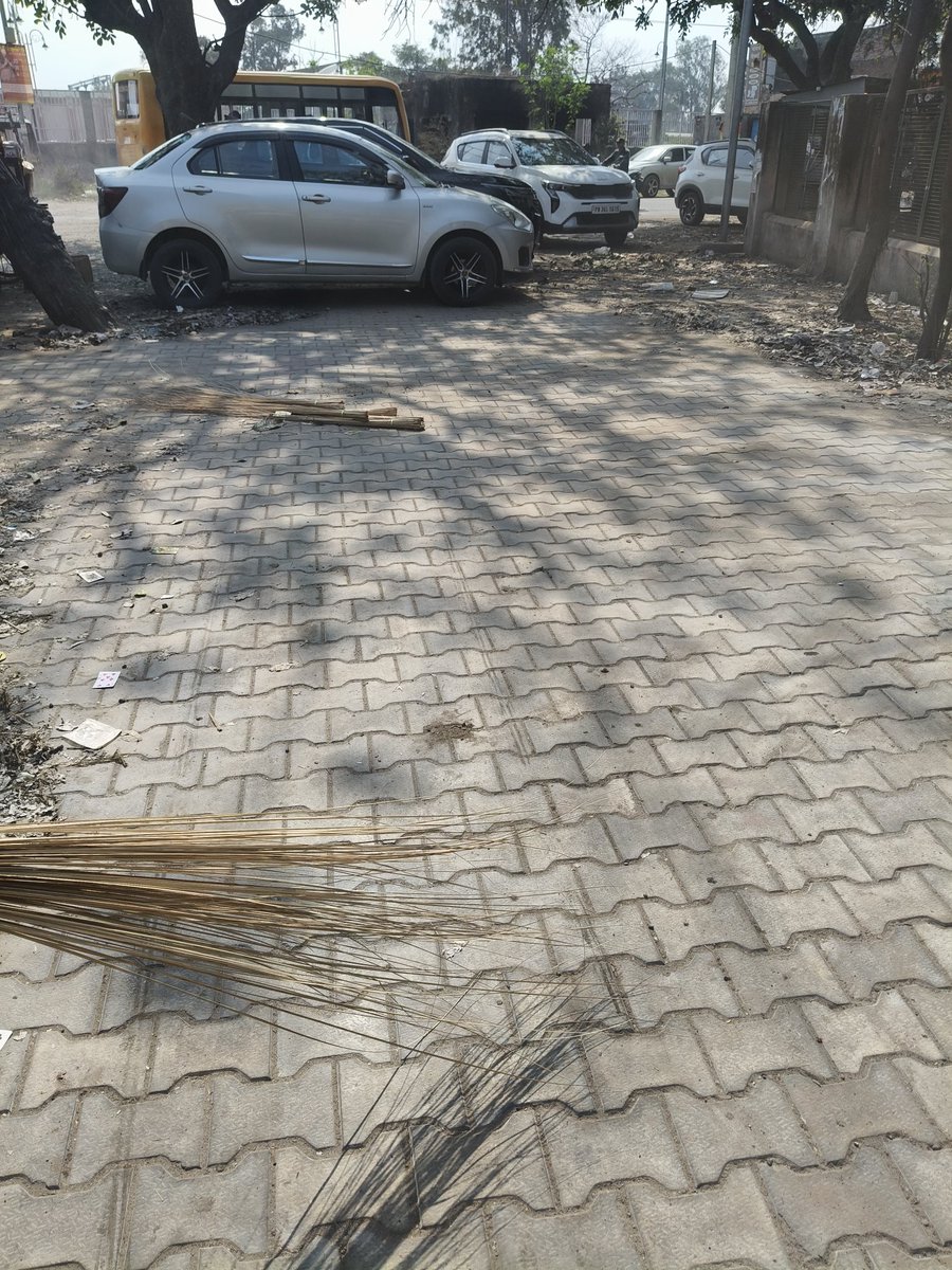 स्वछता पखवाड़ा 2026 (विशेष सफाई अभियान) के दौरान दिनांक 18.02.2026 को मण्डल कार्यालय कपूरथला में सभी अधिकारियों/कर्मचारियों द्वारा सार्वजनिक स्थान पर सफाई कराई गई ।