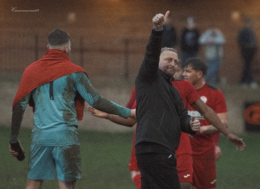 WorsbroughBFC's tweet image. Last night was win 22 of the season, which eclipses our previous @NCEL record of 21 wins achieved by the fantastic @hilts "invincibles" team of 2012/13.

Congratulations to @leemoz9 @meynellr Luke Smith &amp;amp; every player that has pulled on the Briggers shirt this season.

#10TOGO