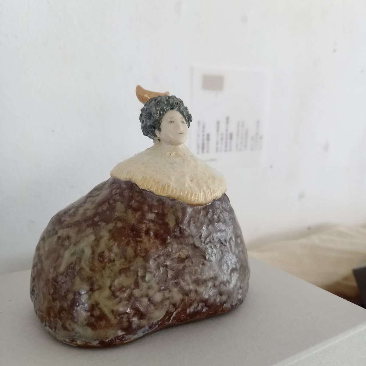 SEESAW WORKSさんの作品にはこんなイケメンも✨ 森の息吹を見守るお