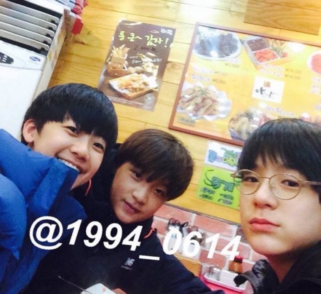 หน้าตาโน่ช่วงนั้นดูเปนฟิลจะพูดครับลงท้ายทุกคำ ดูจะเปรคนห้ามเวลาแจมินกะแฮชานทะเลาะกัน (จิงๆนั่งหัวเราะ) ใครจะไปคิดว่าจิงๆเปนครบ๊องๆดื้อย์ๆ ตีลังกาชูขาชี้ฟ้า 55555555555555