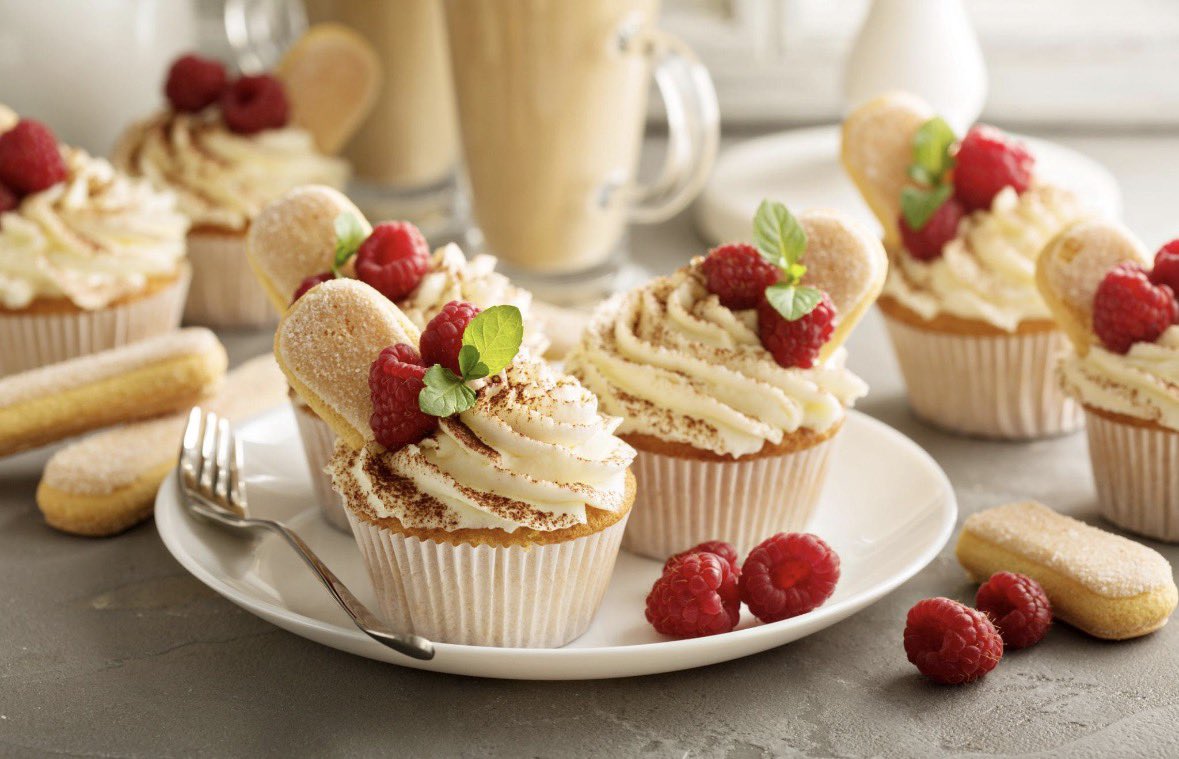 NoName1053294's tweet image. 😋🎂🍰🍡#cupcake