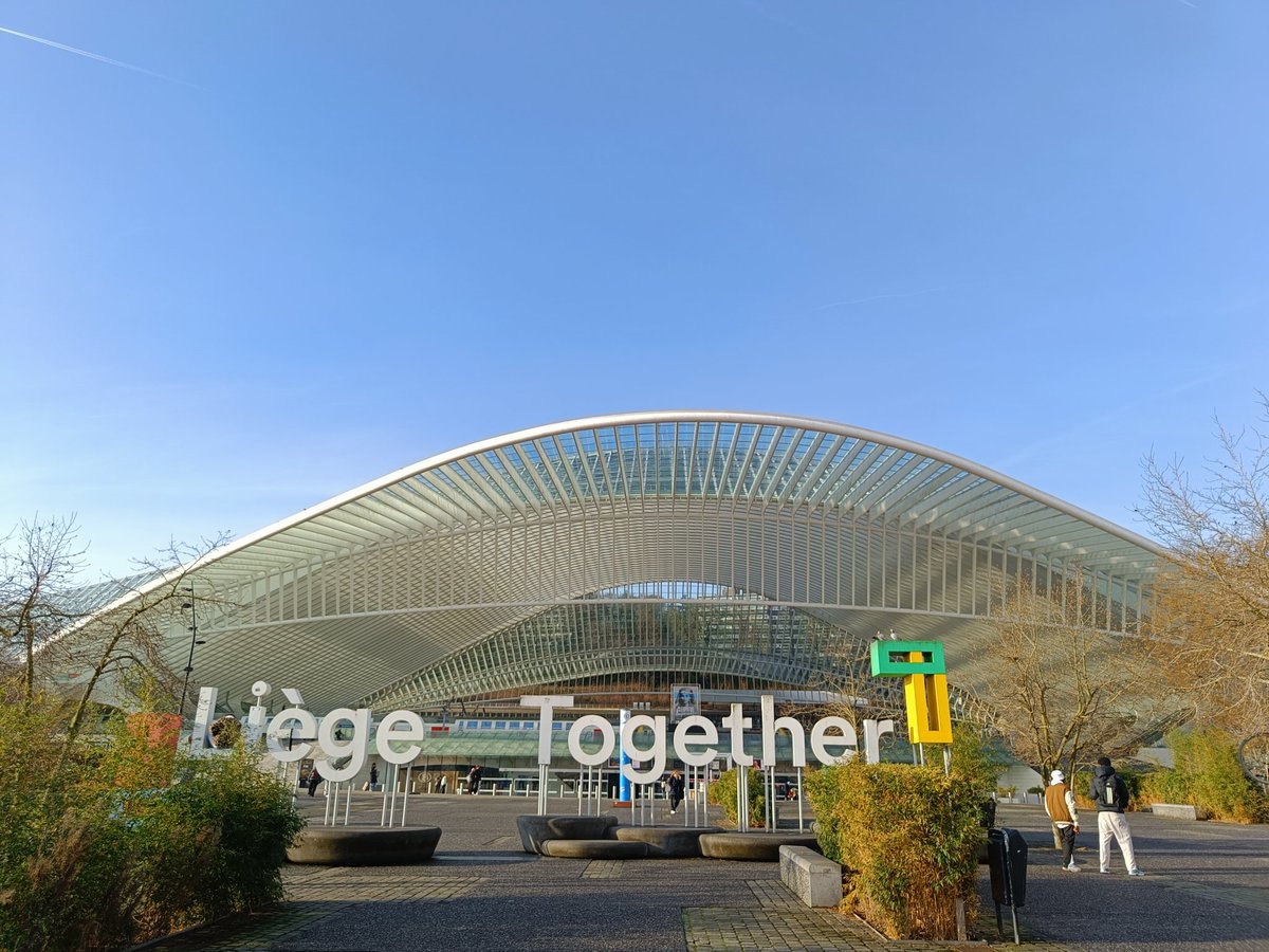 rustbowtv's tweet photo. #vrtweer

Nannini Van Gestel, station Luik Guillemin, Luik. 9u35 https://t.co/upKuOCAbj0