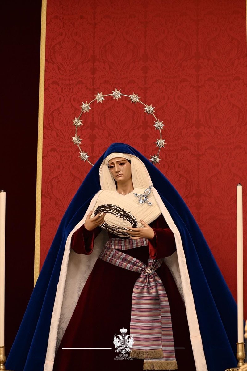 PacienciayPenas's tweet photo. VESTIMENTA | En el día en que la Iglesia inicia una nueva senda cuaresmal, M.ª Stma. De las Penas se presenta ante sus hijos ataviada a la usanza hebrea con el decoro que caracteriza a su vestidor D. Francisco Garvi.

Que Ella nos acompañe en este santo tiempo.

#PacienciayPenas https://t.co/9INkKc2uoK