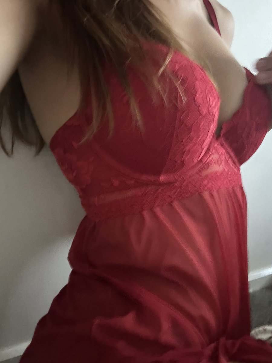 Shewantsit_'s tweet photo. Happy Valentine’s Day <3

#NSFW #NSFWTWT #BarleyLegal https://t.co/sH2sCUQcDH