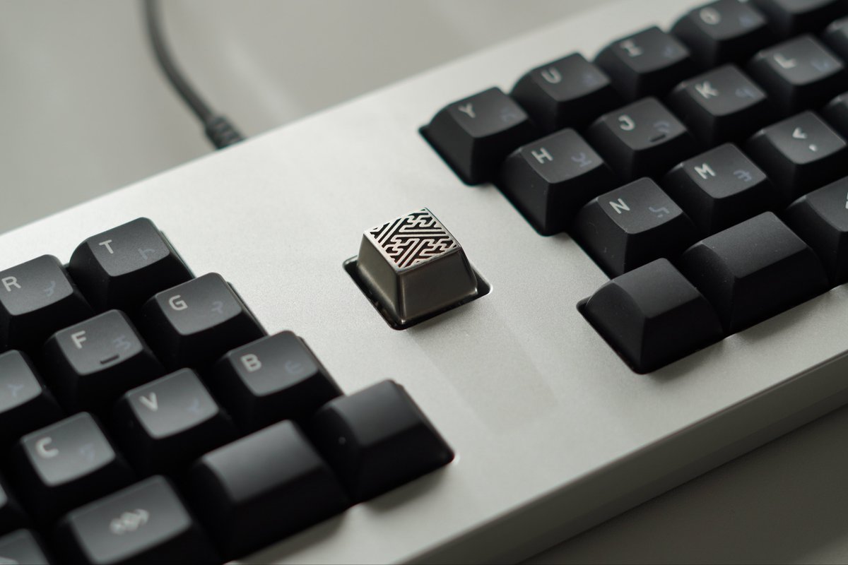 don_donchi's tweet photo. Keyboard:Gravity45-Aluminium edition
Switch:Chosfox X Masro Ragna Linear Switch
Keycap:MAK Lab + Keyreative KAM ASTHA Gravity Custom
#Gravity45 #maklab
#自作キーボード #MechanicalKeyboard https://t.co/cXYDVhHTCt