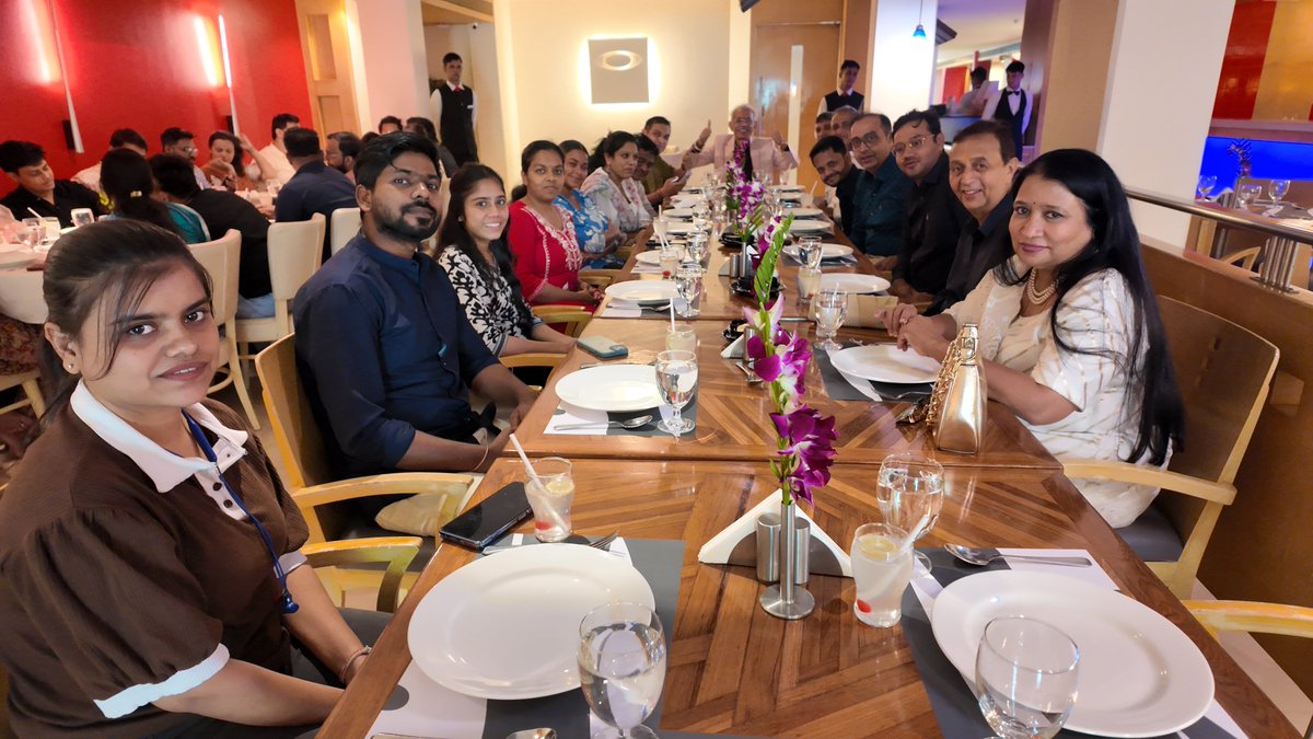 NeoTrader25's tweet photo. The NeoTrader team celebrated Dr. C.K. Narayanβs birthday β honoring the mentor who inspires growth beyond markets.
#NeoTrader #Leadership
Disclaimer: Investment in securities market are subject to market risks. Read all the related documents carefully before investing. https://t.co/sh3irLn87k