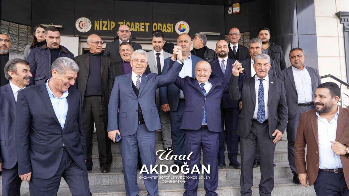 Nizip Ticaret Odası Başkanı Mehmet Özyurt’u oda başkanlarımız ile beraber makamında ziyaret ettik. 
Nazik ev sahipliği için kendisine teşekkür ederiz.