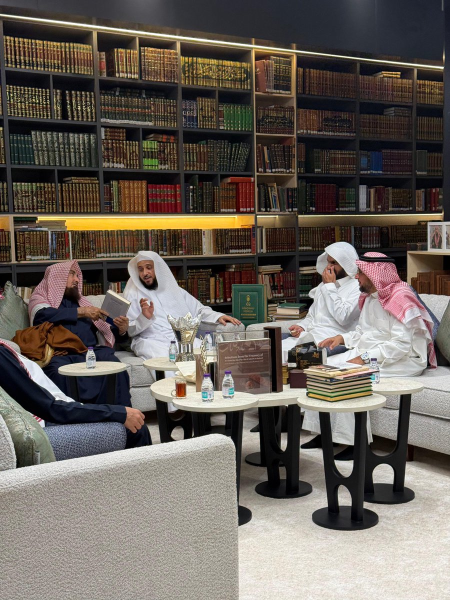 الثلوثية tweet media