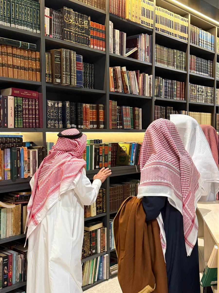 الثلوثية tweet media