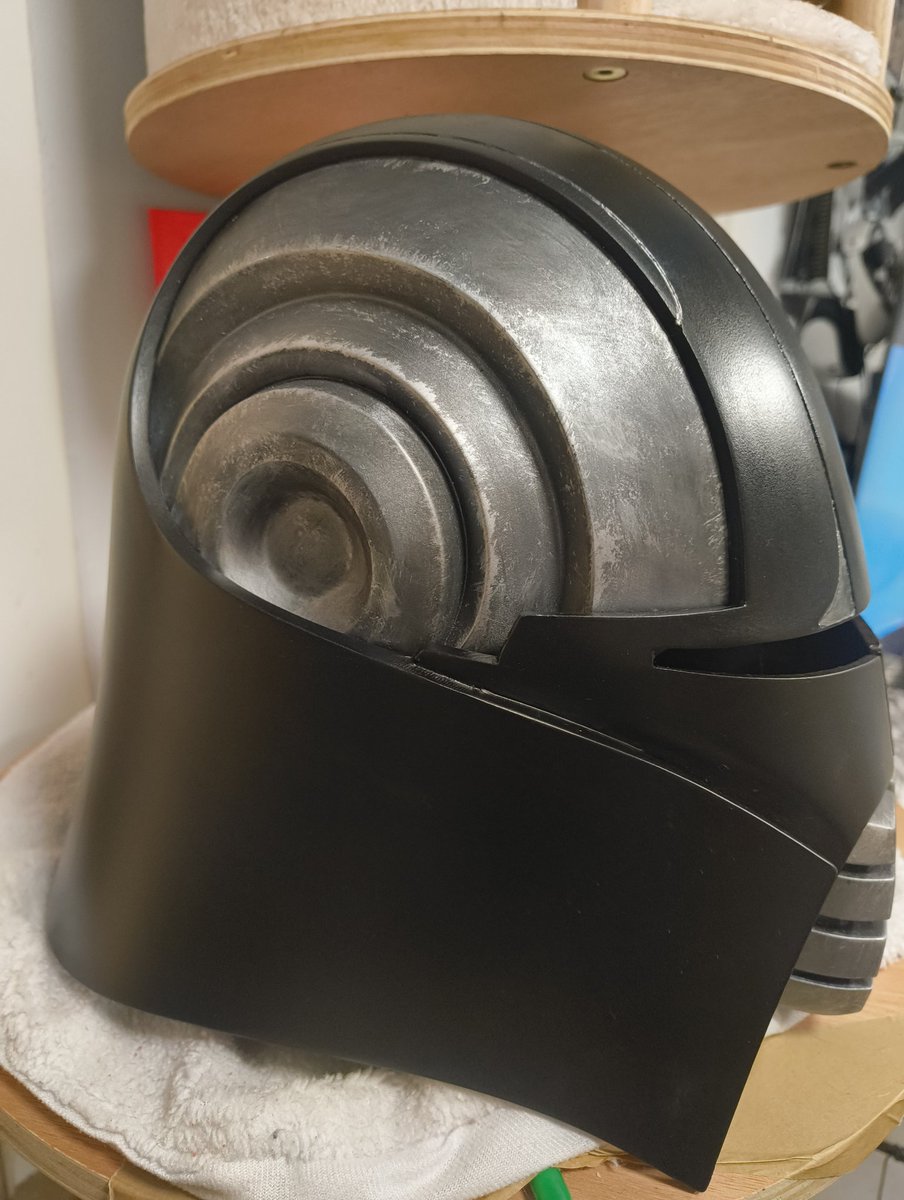 Más avances de la Armadura de #starkiller, ya va quedando poquito.