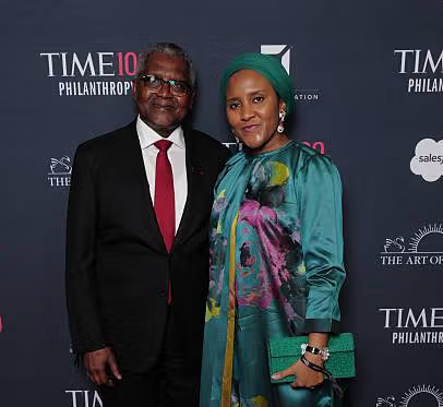 BusInsiderSSA's tweet photo. Aliko Dangote, Africa's richest man, has appointed his daughters to senior positions in the Dangote Group.

Halima Aliko Dangote will lead the Dangote Family Office & International Offices while overseeing its development in Dubai.

Fatima Aliko Dangote will oversee oil and gas operations, including the refinery and petrochemicals, and manage several corporate functions.

Mariya Aliko Dangote will manage commercial operations for cement and foods, focusing on market growth and operational excellence.