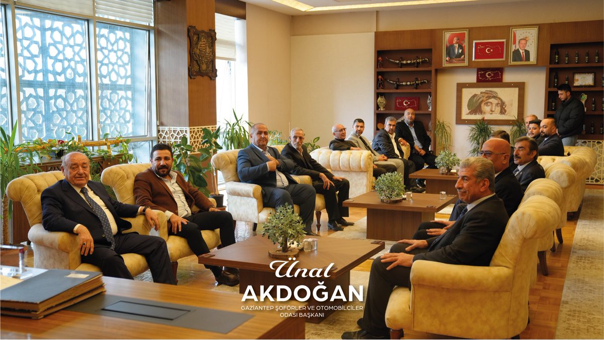 Nizip Kaymakamı Osman Uğurlu’yu oda başkanlarımız ile beraber makamında ziyaret ettik. 
Nazik ev sahipliği için kendisine teşekkür ederiz.