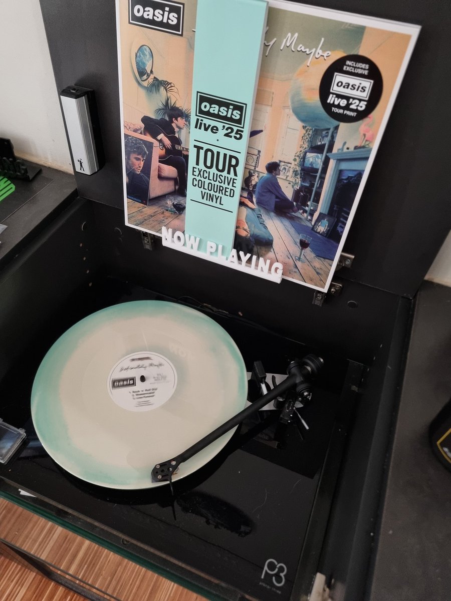 OldSkhoolGaming's tweet photo. Picked this Limited Edition repress up of @oasis's Definitely Maybe when we went and saw them in Sydney on their tour.  🤘

Awesome week away with the Wife and a few Friends. 🥰  Take me back there.  🙏

#ilovevinyl #PlayItLoud #RegaP3 #OASIS https://t.co/4ykrL5l96g