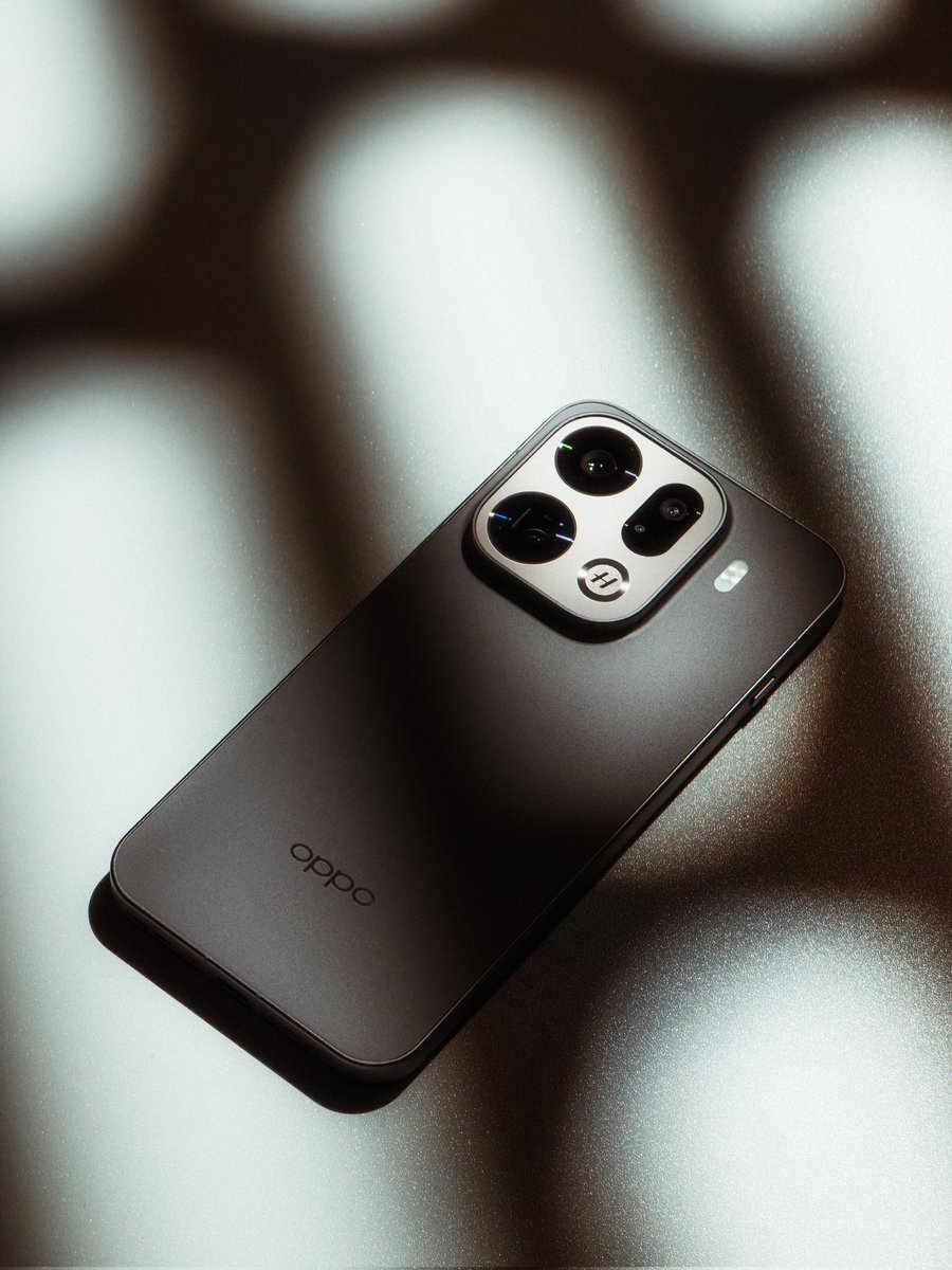 Some product shots for the upcoming OPPO Find X9 Pro review

#ShotOnSnapdragon