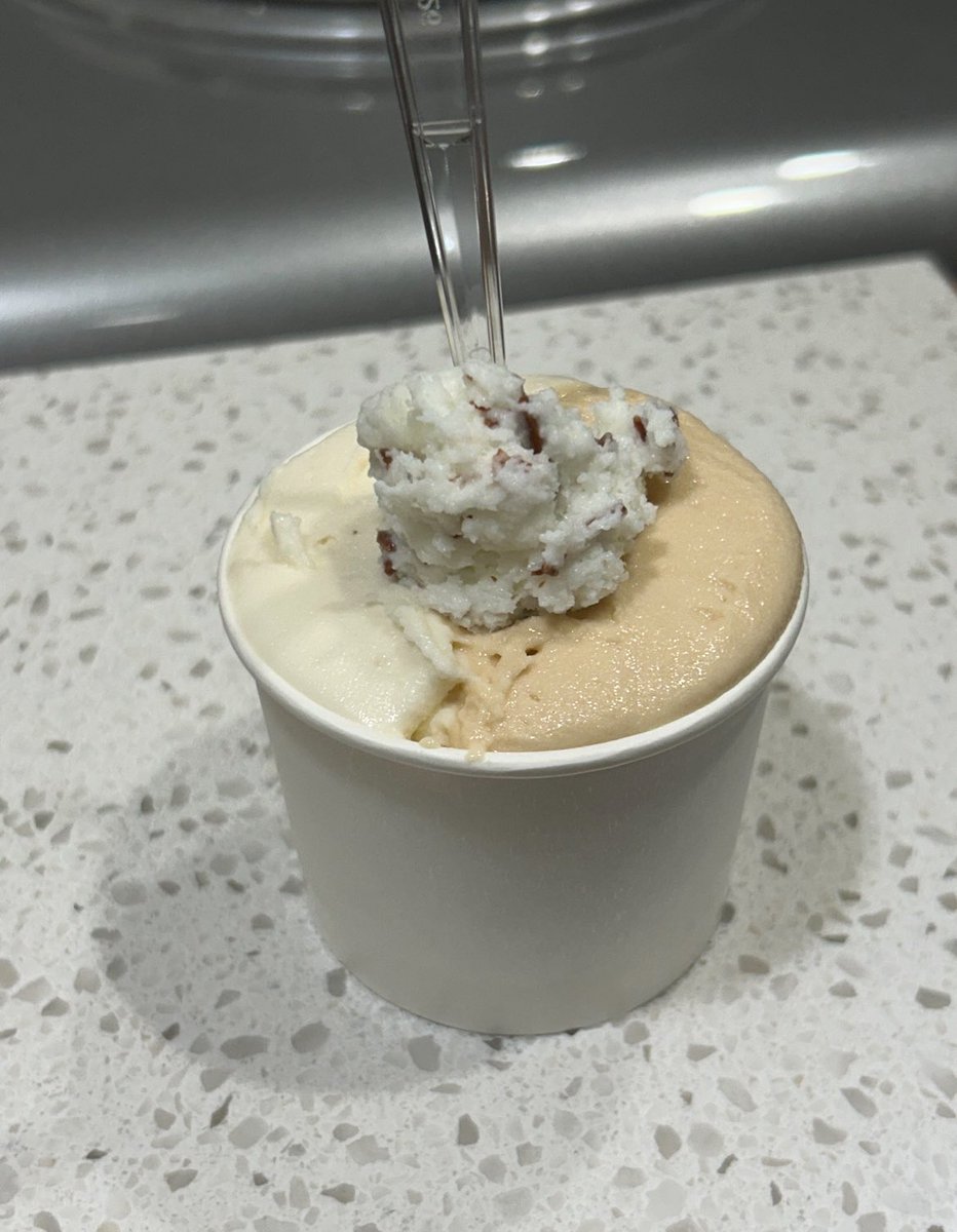 oiueory's tweet image. 삼각지역 &amp;lt;라쁘띠메종&amp;gt; 강추
인생젤라또예요.
초콜릿전문점인데 젤라또가 진짜 너무너무 쫀득하고 맛있어요 .. 재료 본연의 맛도 잘 느껴지고 쫀!!!!! 득 !!!! 해요