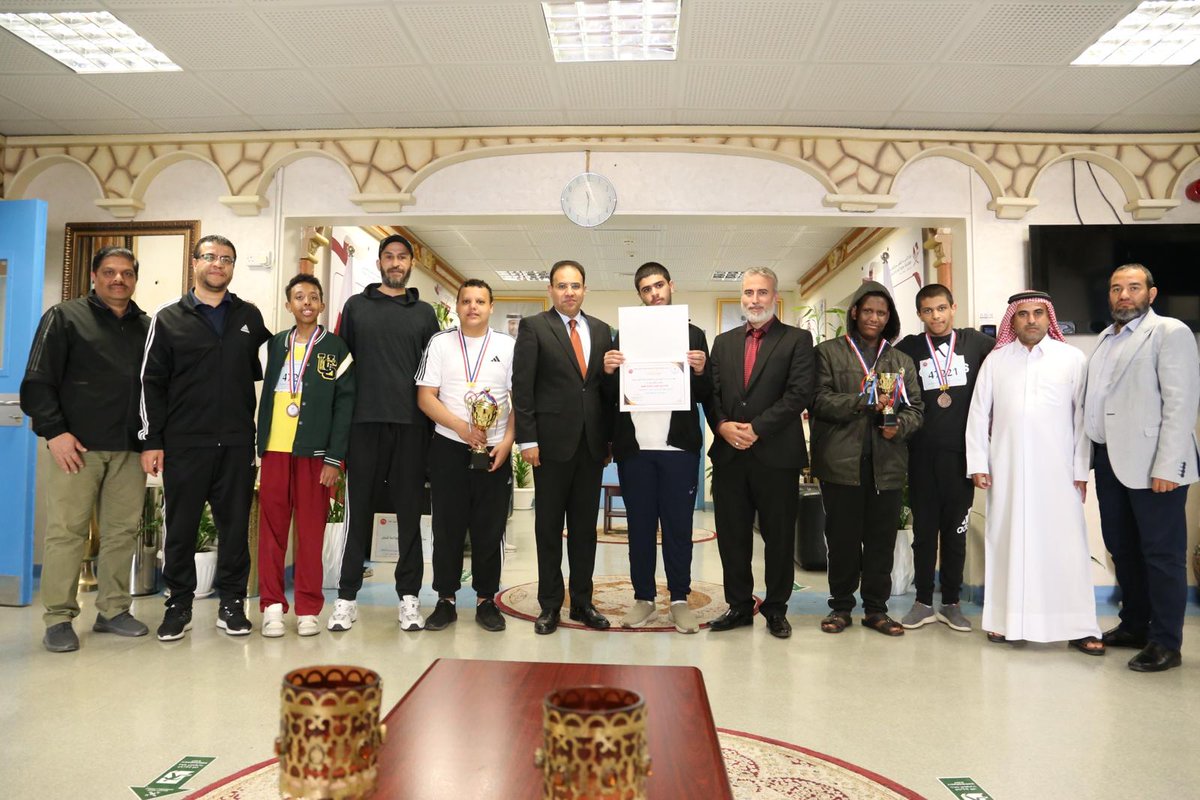 salahdis's tweet photo. مدرسة صلاح الدين الأيوبي تتربع على عرش "ألعاب القوى" في بطولة الهداية لذوي الإعاقة
وقد توج أبطال المدرسة بالمركز الأول في مسابقتين حيويتين هما:
سباق الجري: حيث أظهر الطالب خالد نعيران سرعة وعزيمة لا تضاهى.
رمي الجلة: التي عكست القوة البدنية والتركيز العالي للبطل محمد إبراهيم. https://t.co/54ec8bNDsH