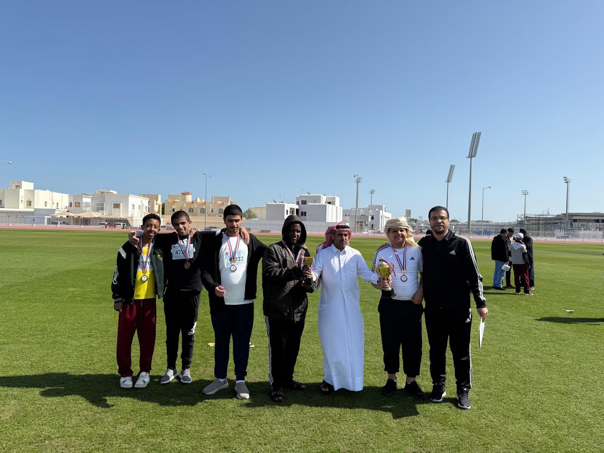 salahdis's tweet photo. مدرسة صلاح الدين الأيوبي تتربع على عرش "ألعاب القوى" في بطولة الهداية لذوي الإعاقة
وقد توج أبطال المدرسة بالمركز الأول في مسابقتين حيويتين هما:
سباق الجري: حيث أظهر الطالب خالد نعيران سرعة وعزيمة لا تضاهى.
رمي الجلة: التي عكست القوة البدنية والتركيز العالي للبطل محمد إبراهيم. https://t.co/54ec8bNDsH
