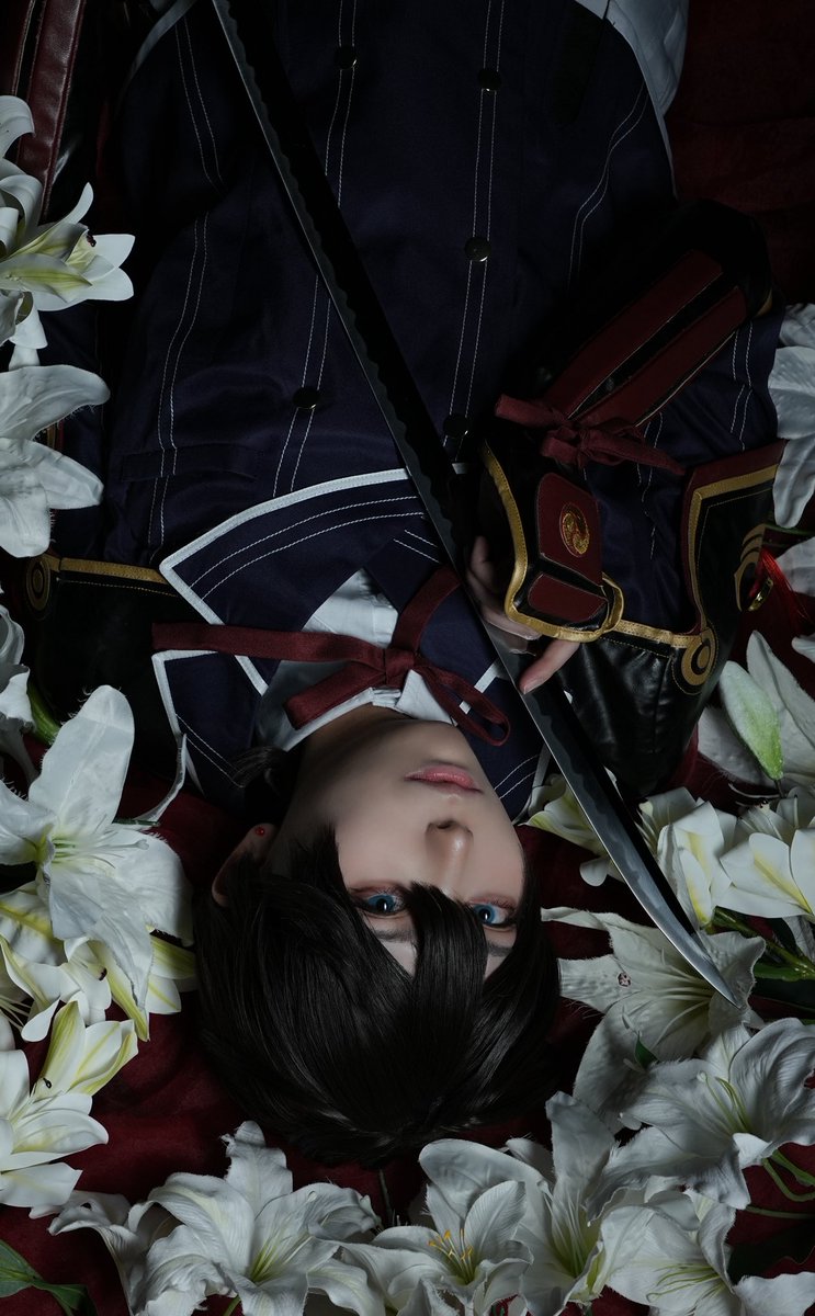【Cosplay】刀剣乱舞
⚠︎刀剣破壊描写有り
和泉守兼定(極)▷雨花
堀川国広▷楓子<a href="/kaede_dayo6/">楓子🍁❄️</a> 

￣￣￣￣￣
          心は永遠に消えぬ
                               ＿＿＿＿＿

Studio▷＠studio_colore